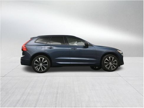 Used 2024 Volvo XC60 B5 Plus AWD/4WD image 27