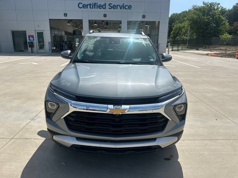 Used 2025 Chevrolet TrailBlazer LT FWD image 8