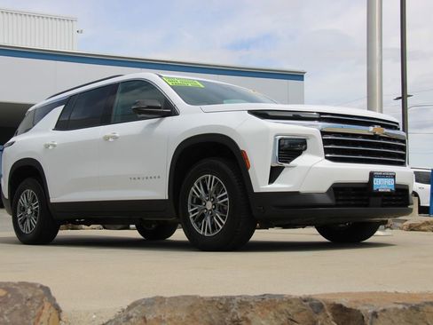 Certified 2024 Chevrolet Traverse LT image 5