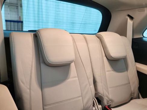 Used 2024 Mercedes-Benz GLS 450 GLS 450 image 29