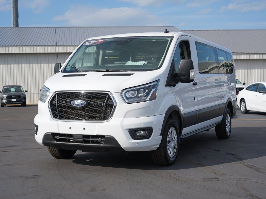 Used 2023 Ford Transit 350 XLT RWD image 7