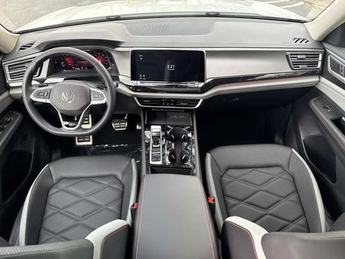 New 2026 Volkswagen Atlas Peak Edition image 18