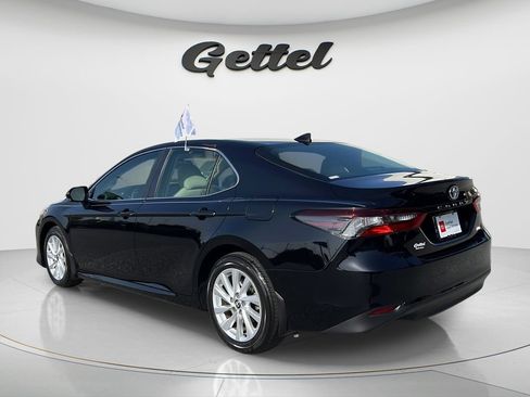 Used 2023 Toyota Camry LE w/ Convenience Package FWD image 7