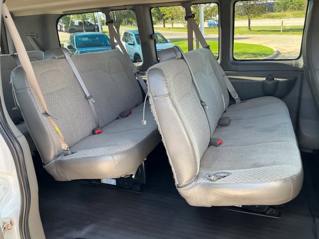 Used 2019 Chevrolet Express 2500 LS w/ Driver Convenience Package RWD image 9