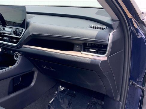 Used 2025 Toyota Grand Highlander AWD image 21