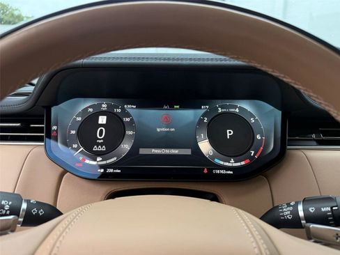 Used 2025 Land Rover Range Rover SE AWD/4WD image 48
