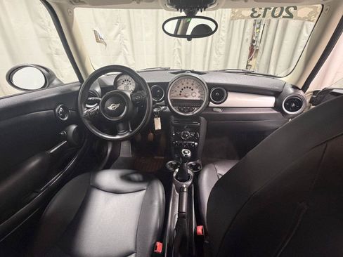 Used 2013 MINI Cooper Clubman FWD image 8
