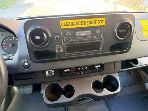 Used 2019 Mercedes-Benz Sprinter 144 image 18