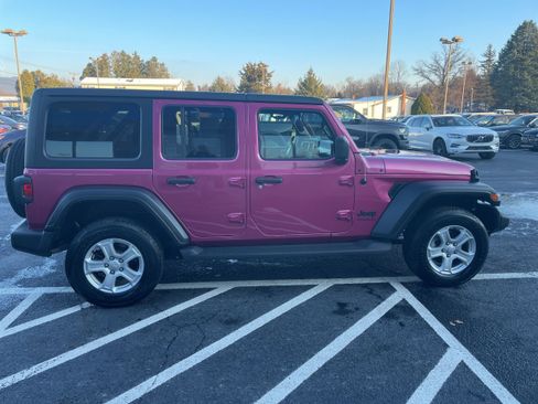 Used 2022 Jeep Wrangler Unlimited Sport image 8
