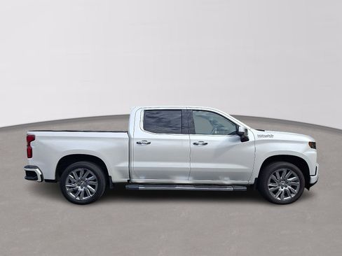 Used 2019 Chevrolet Silverado 1500 High Country w/ High Country Premium Package image 8
