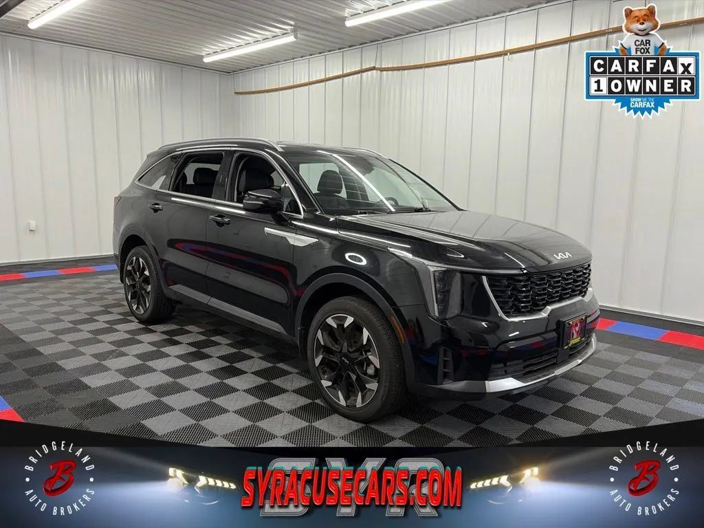 Used 2025 Kia Sorento X-Line EX AWD/4WD image 1