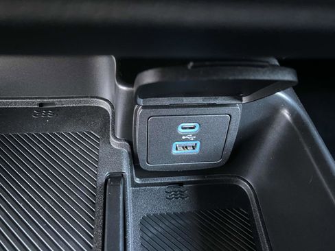 New 2025 Ford Bronco 4-Door image 19