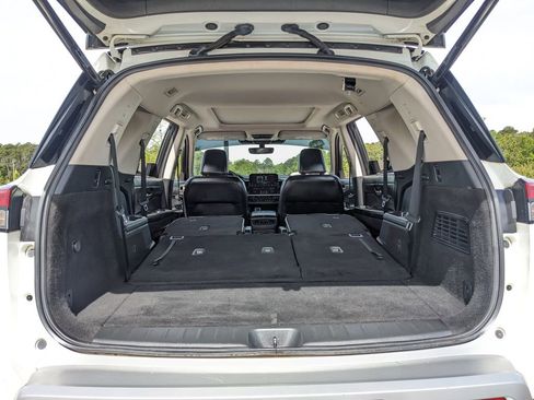 Used 2024 Nissan Pathfinder SL w/ SL Premium Package FWD image 43