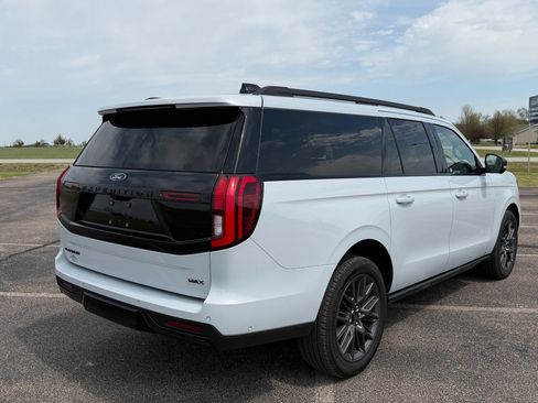 Certified 2025 Ford Expedition Max Platinum w/ Stealth Performance Package AWD/4WD image 3