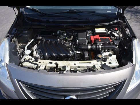Used 2014 Nissan Versa S Plus FWD image 34