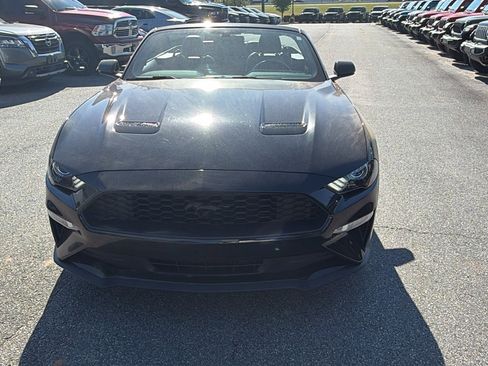 Used 2020 Ford Mustang Convertible RWD image 3