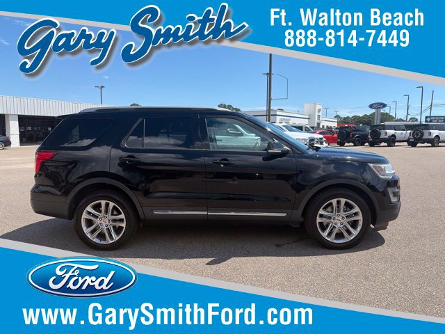 Used 2017 Ford Explorer XLT w/ Equipment Group 202A AWD/4WD image 1