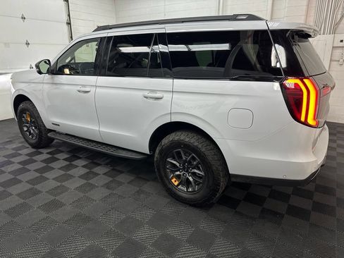 Used 2025 Ford Expedition Tremor AWD/4WD image 6