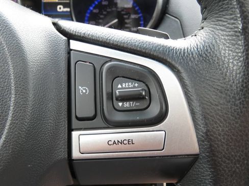 Used 2017 Subaru Outback 2.5i Premium AWD/4WD image 23