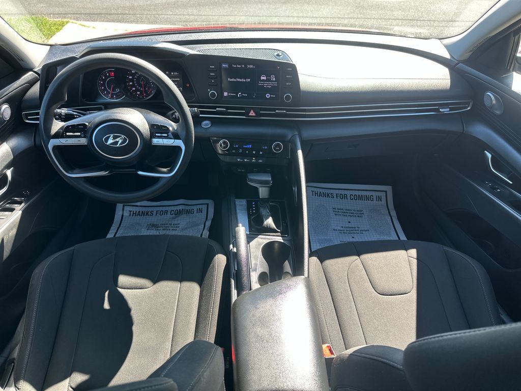 Used 2022 Hyundai Elantra SEL FWD image 24