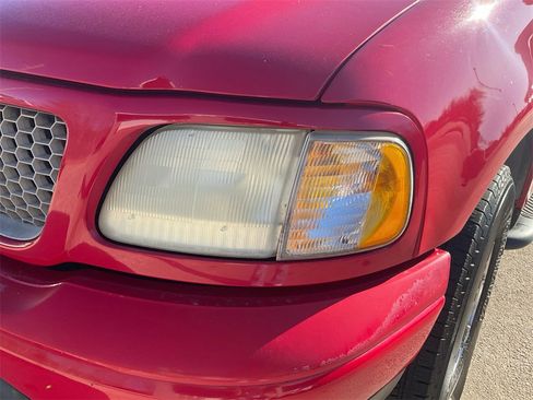 Used 2003 Ford F150 XLT image 9