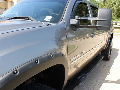 Used 2013 GMC Sierra 2500 Denali w/ Suspension Package, Off-Road AWD/4WD image 26