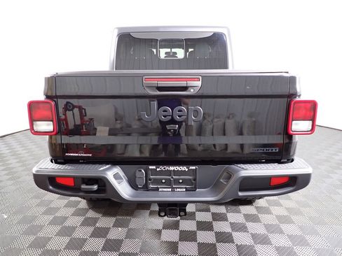 Used 2020 Jeep Gladiator Sport w/ Quick Order Package 24S AWD/4WD image 14
