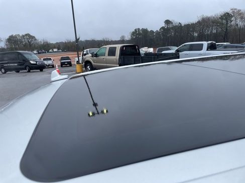 Used 2018 Ford F150 Platinum w/ Equipment Group 701A Luxury image 5