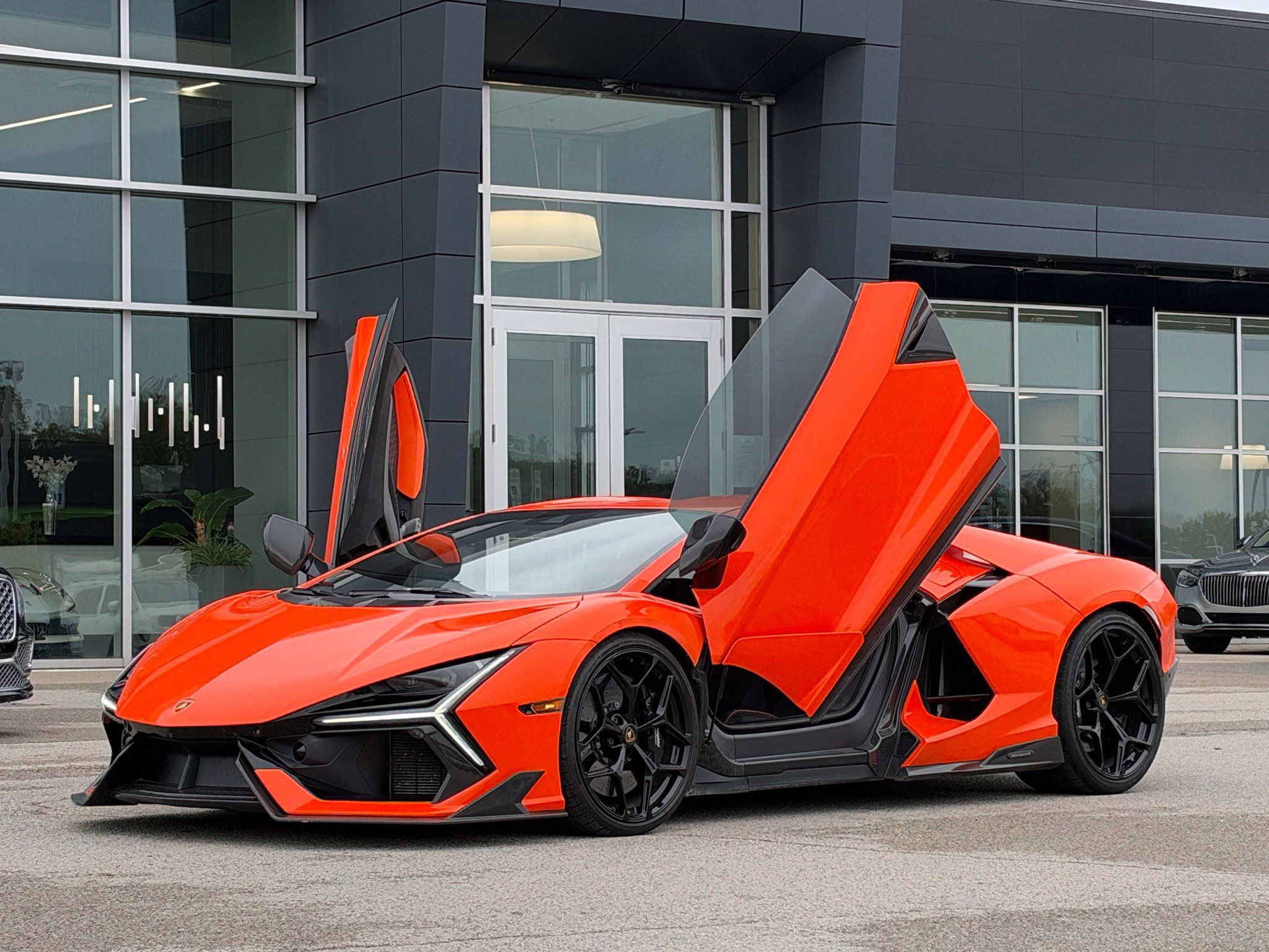 Used 2024 Lamborghini Revuelto AWD/4WD image 12