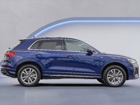 Certified 2025 Audi Q3 2.0T Premium Plus w/ Premium Plus Package AWD/4WD image 4