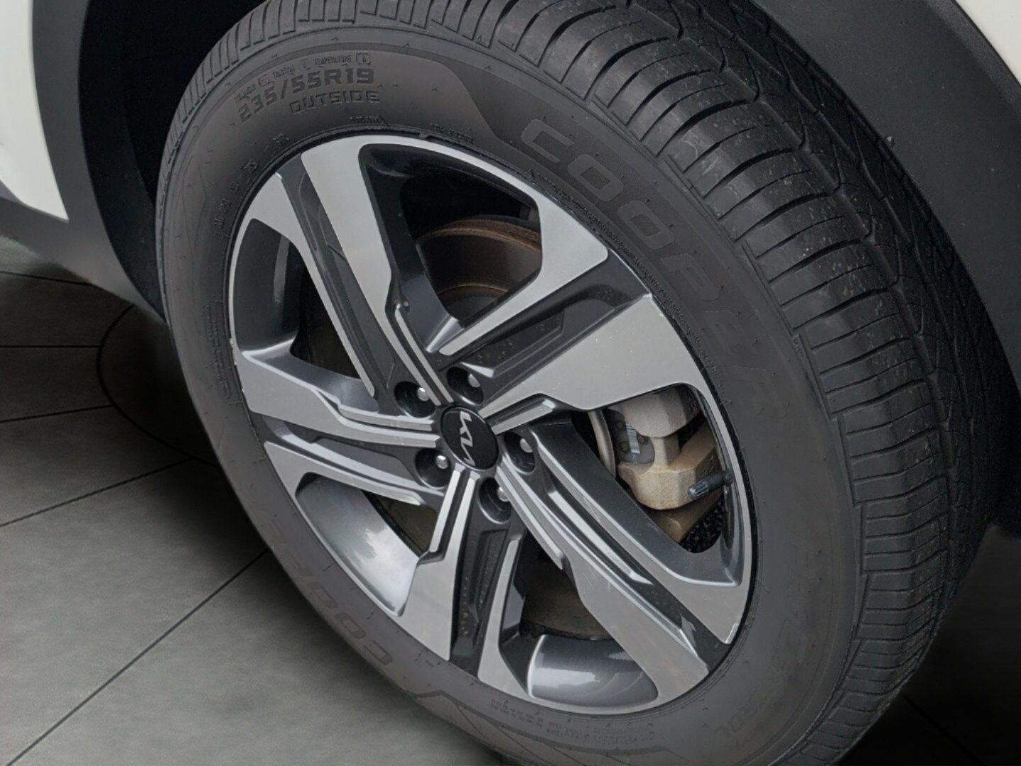 Used 2024 Kia Sorento EX AWD/4WD image 31
