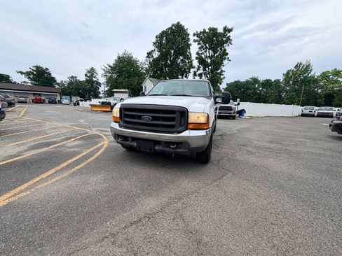 Used 1999 Ford F250 XL RWD image 3