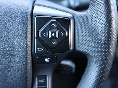 Used 2021 Toyota Tacoma TRD Off-Road w/ Technology Package image 43