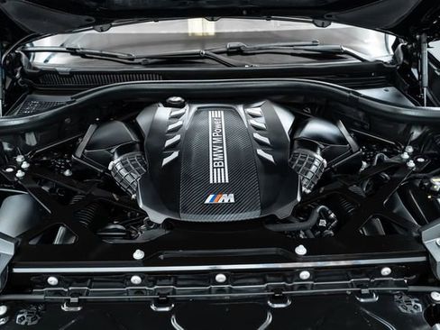 Used 2022 BMW X5 M w/ Competition Package 2 image 40