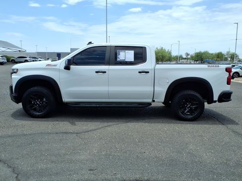 Used 2021 Chevrolet Silverado 1500 LT Trail Boss w/ Convenience Package II AWD/4WD image 4