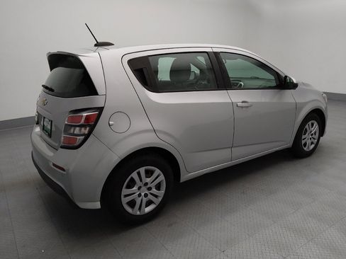 Used 2020 Chevrolet Sonic LT FWD image 10