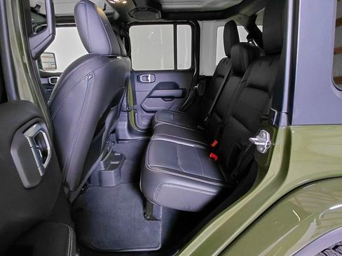 Used 2021 Jeep Wrangler Unlimited Sahara w/ Uconnect 4C Nav & Sound Group AWD/4WD image 14