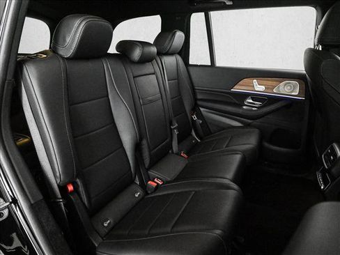 Certified 2026 Mercedes-Benz GLS 450 4MATIC image 23