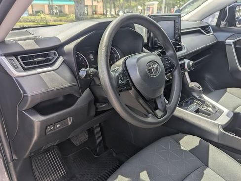 Used 2022 Toyota RAV4 XLE image 12