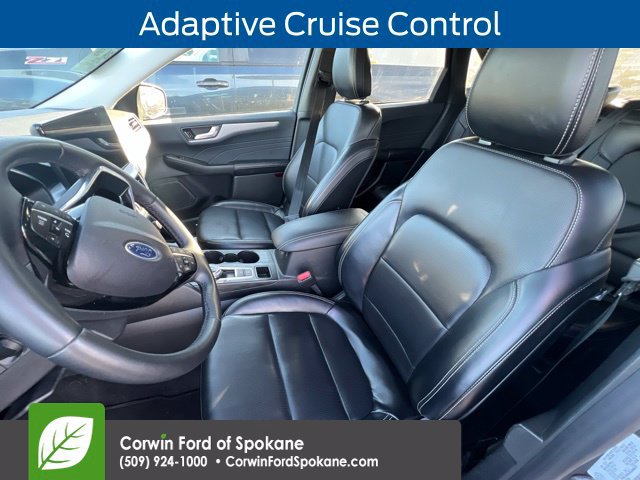 Used 2024 Ford Escape Platinum AWD/4WD image 2