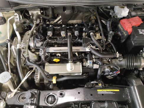 Used 2021 Nissan Versa SV FWD image 30