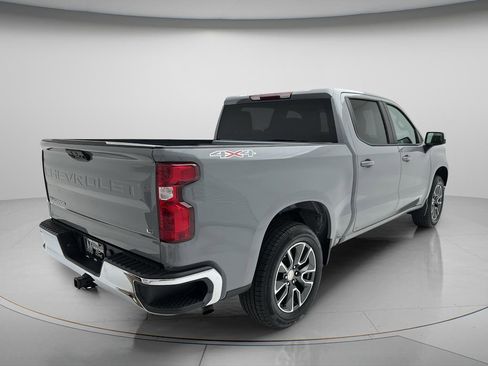 Used 2024 Chevrolet Silverado 1500 LT AWD/4WD image 5