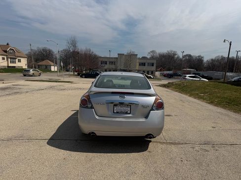 Used 2011 Nissan Altima 3.5 SR w/ 3.5SR Premium Pkg image 6