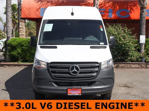 Used 2021 Mercedes-Benz Sprinter 3500 image 3