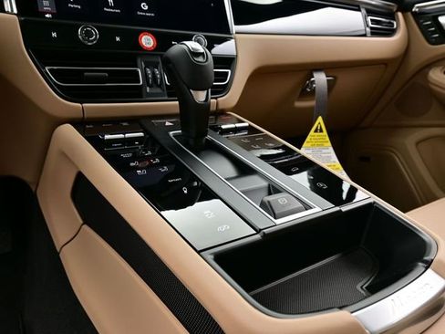 New 2026 Porsche Macan S image 11