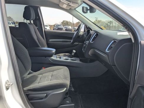 Used 2019 Dodge Durango SXT w/ 3rd Row Seating Group RWD image 26