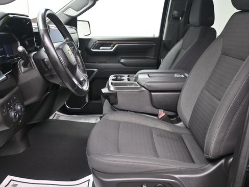 Used 2023 Chevrolet Silverado 1500 LT AWD/4WD image 21