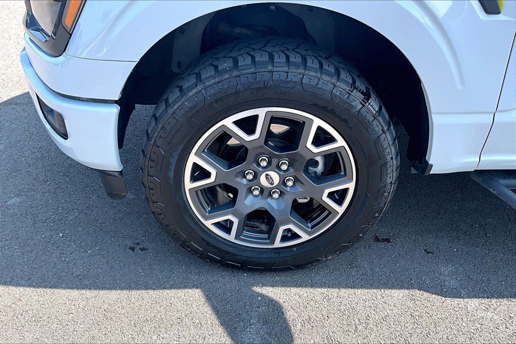 Used 2025 Ford F150 STX w/ Equipment Group 200A AWD/4WD image 9