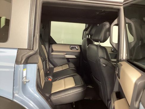 Used 2022 Ford Bronco Wildtrak image 11