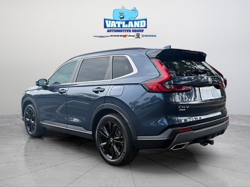 Used 2024 Honda CR-V Sport Touring image 3